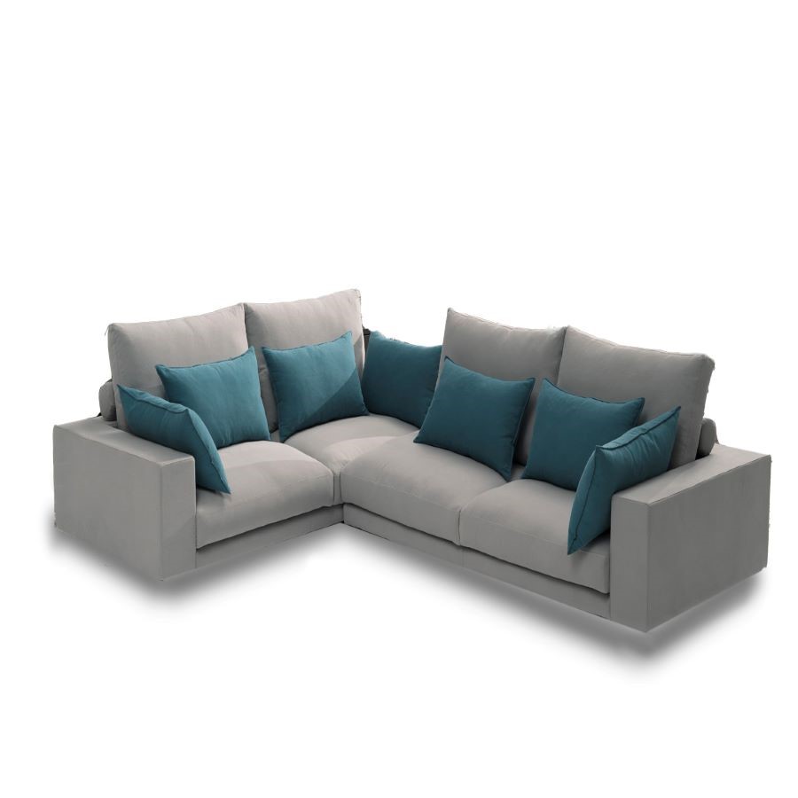 sofa gris con cojines