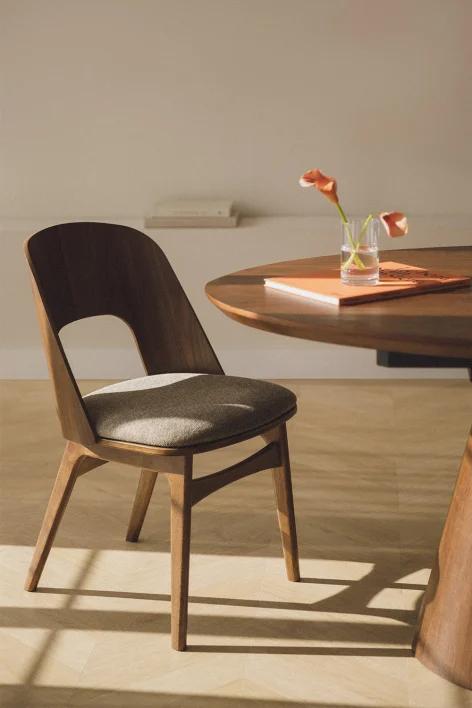 Silla de comedor en madera y tapizada Juna